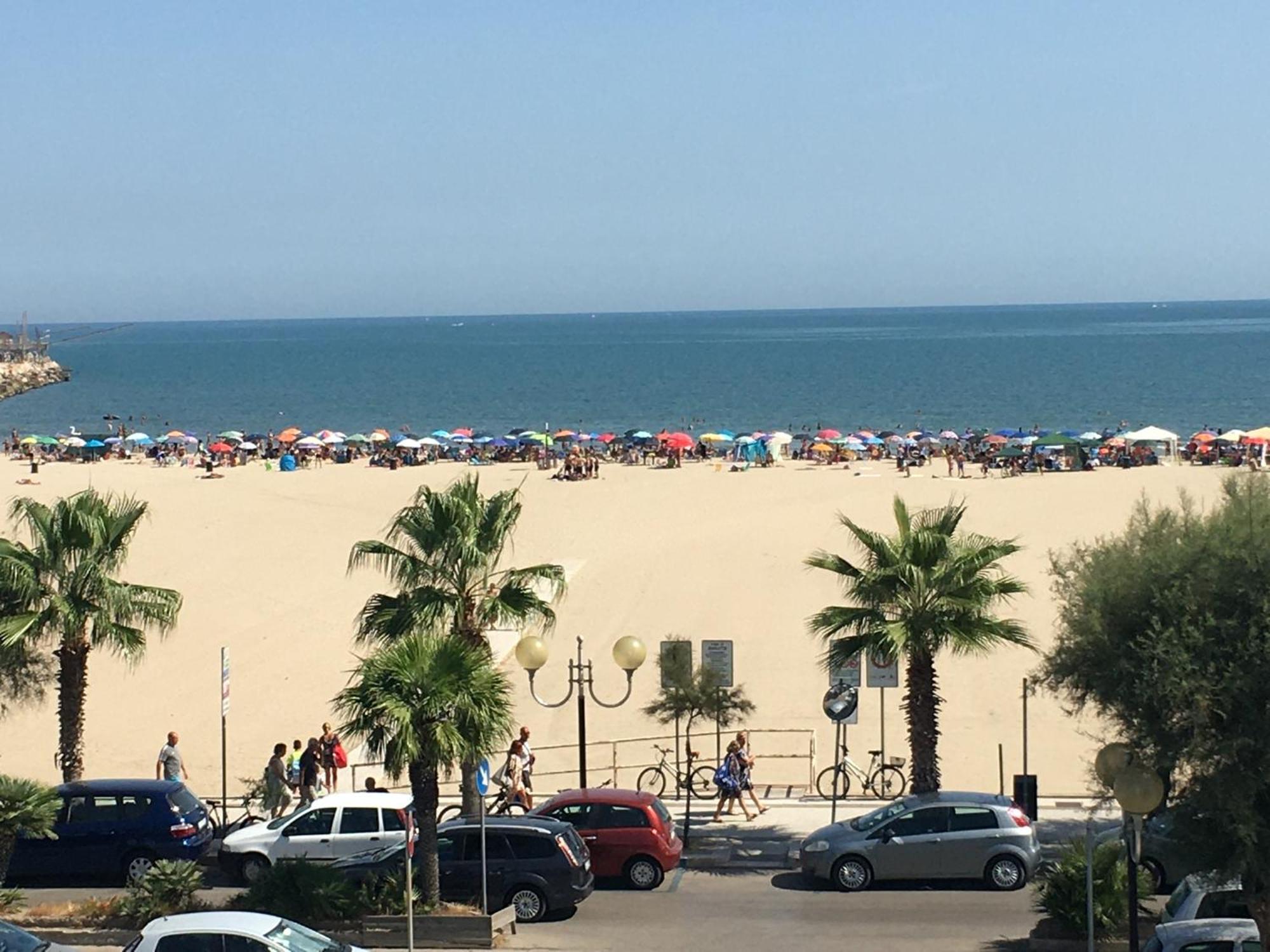 Soleemare Barletta Hotel Ngoại thất bức ảnh